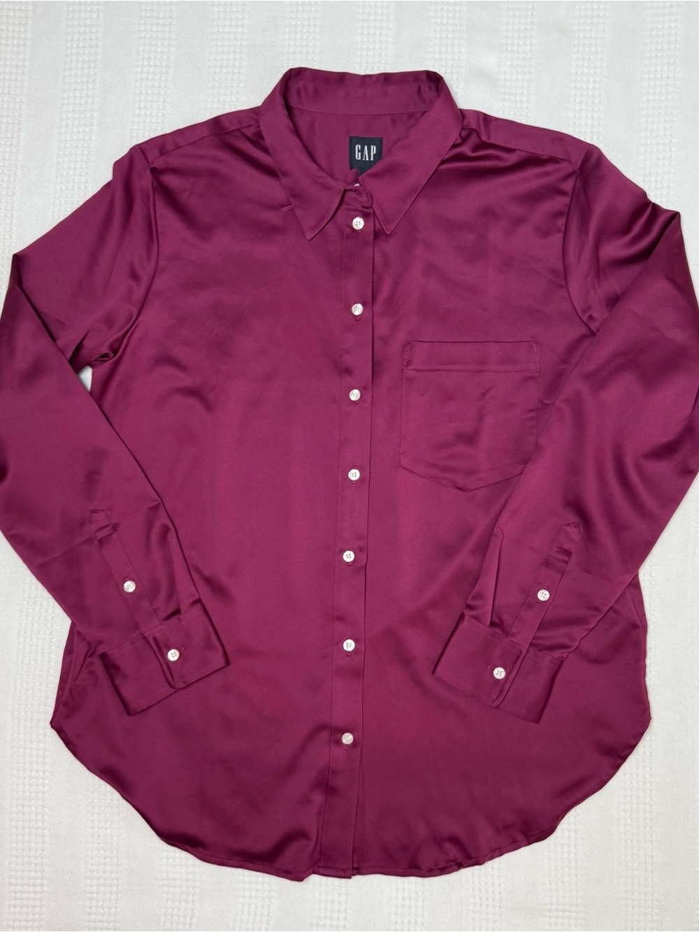 Gap Satin Burgundy Plum Button Down Pocket Long Sleeve Shirt Size M Blouse